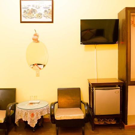Nhu Phu Hotel Хюэ Экстерьер фото