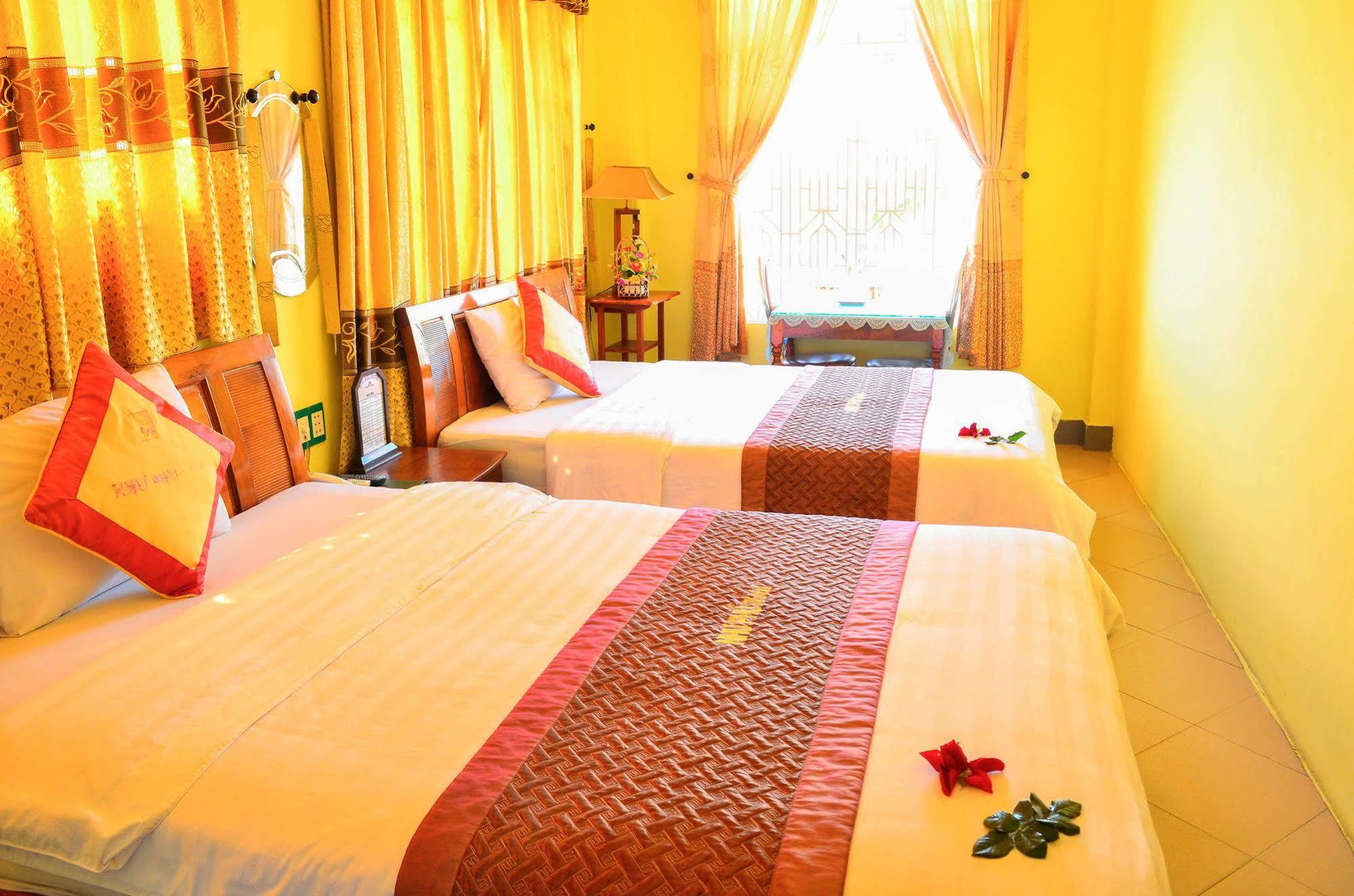 Nhu Phu Hotel Хюэ Экстерьер фото